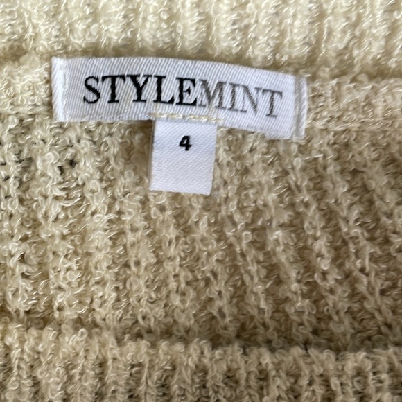 StyleMint Cream and Red Crew Neck Sweater - Picture 4 of 6